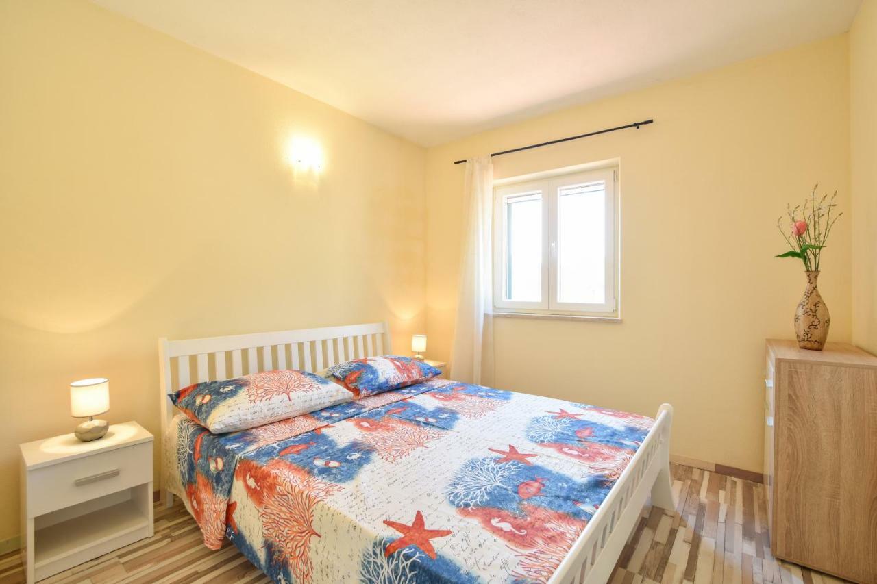 Villa Mar 1 - Luxury apartments Pucisca Extérieur photo