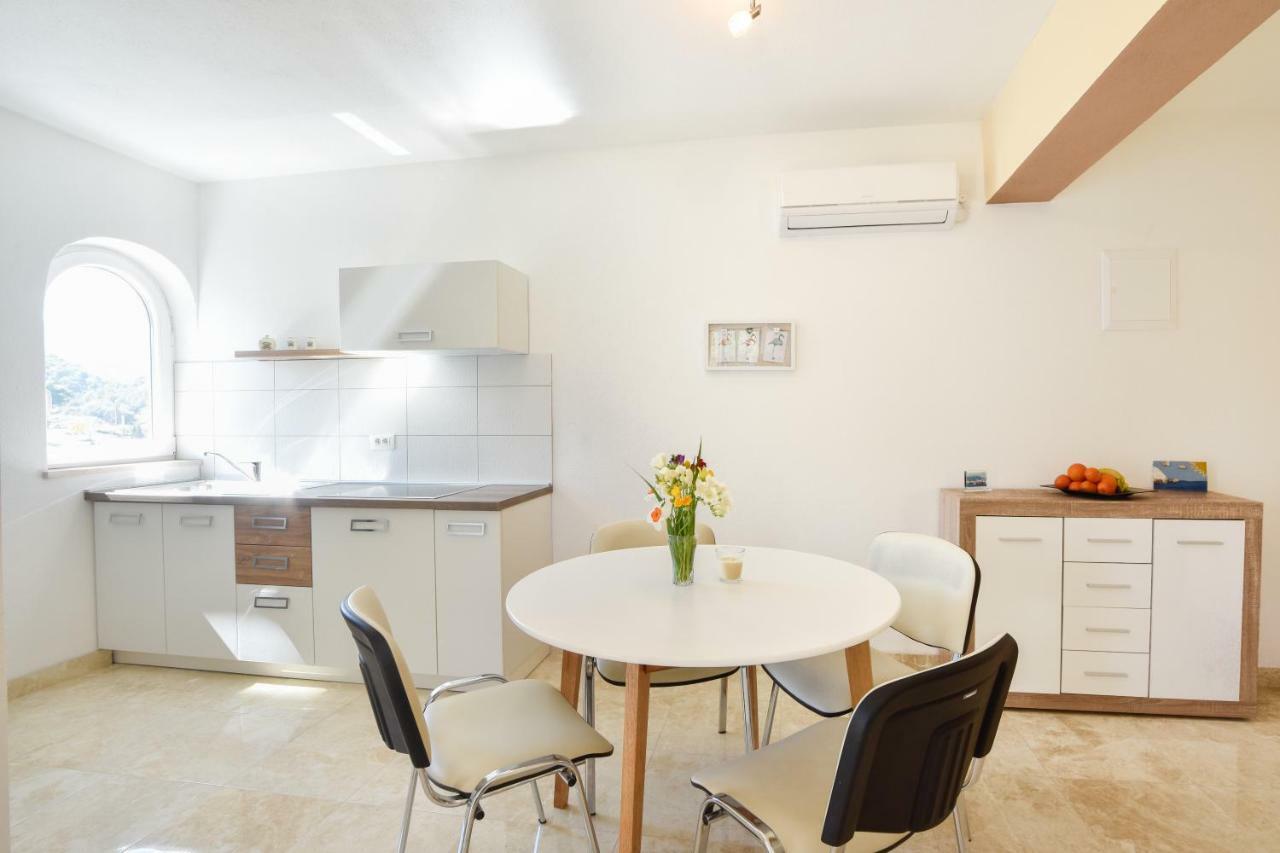 Villa Mar 1 - Luxury apartments Pucisca Extérieur photo